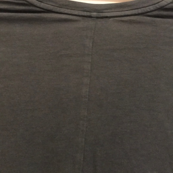 Wilfred XS tees- bundle of 2 - Picture 5 of 7